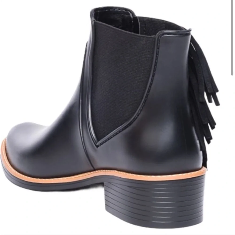 Bernardo Penney Rain Boot With Fringe In Black Size 6 - Picture 4 of 14